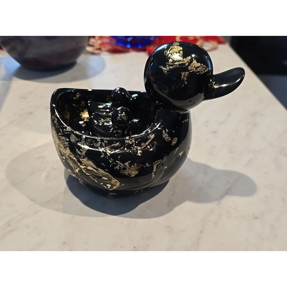 Handmade Resin Mommy Duck With Babies Black Gold Decoration Gift 673
